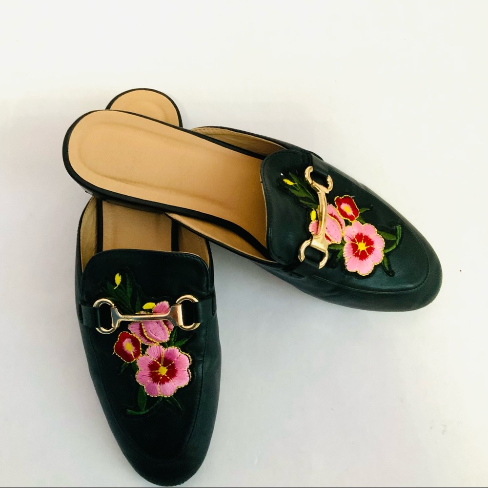 Black leather Slides with Embroidered Floral Appliqué